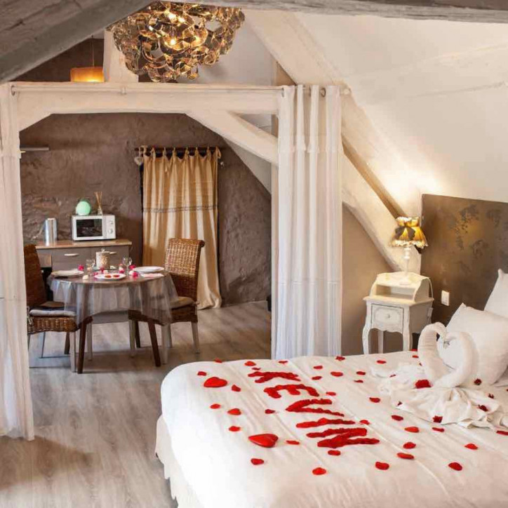 Coffret détente Amour Deux nuits le week-end Coffret détente Amour Deux nuits le week-end