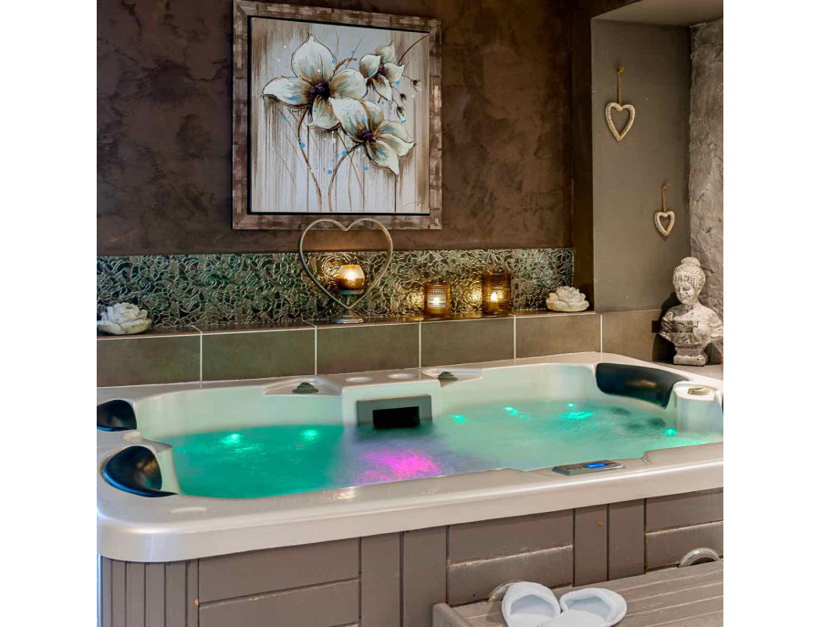Coffret détente 1 nuit semaine dans la Suite "Juste Toi et Moi. Hôtel Spa à 1h10 de Paris