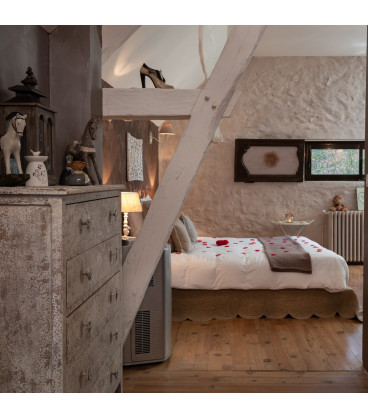 Coffret détente 1 nuit semaine dans la Suite "l'élégant". Hôtel Spa à 45 minutes de Châlons-en-Champagne