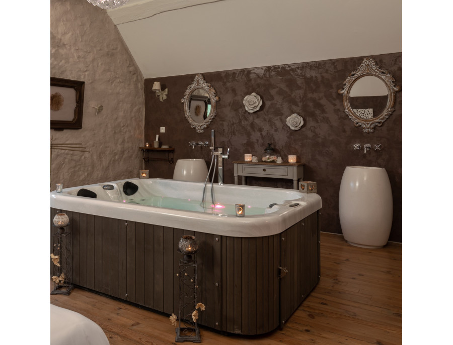 Coffret détente 1 nuit semaine dans la Suite "l'élégant". Hôtel Spa à 1h de Reims