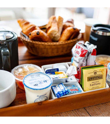 Offrez  le Petit Déjeuner à vos invités avec votre coffret cadeau Charme au fil de l'eau