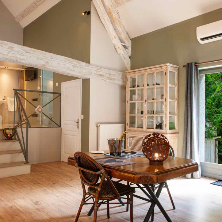 Coffret Bien-être Baiser Volé Une nuit LE WEEK-END Coffret Bien-être Baiser Volé Une nuit LE WEEK-END