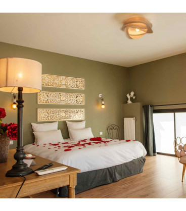 Le coffret cadeau détente "Suite Baiser Volé" dans notre Hôtel de Charme à 50 mn de Disneyland Paris.