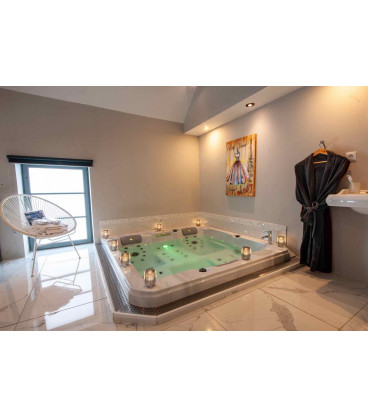 Le coffret cadeau détente "Suite Baiser Volé" dans notre Hôtel de Charme à 1h de Reims