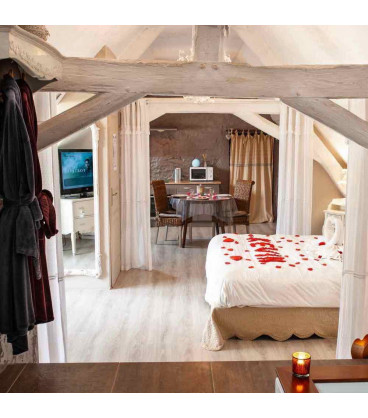 Coffret cadeau pour une nuit en le WEEK-END dans une love room - Hôtel de Charme